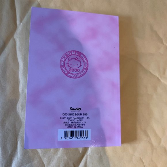 Vintage 2000 Hello Kitty Post card book - Picture 2 of 7